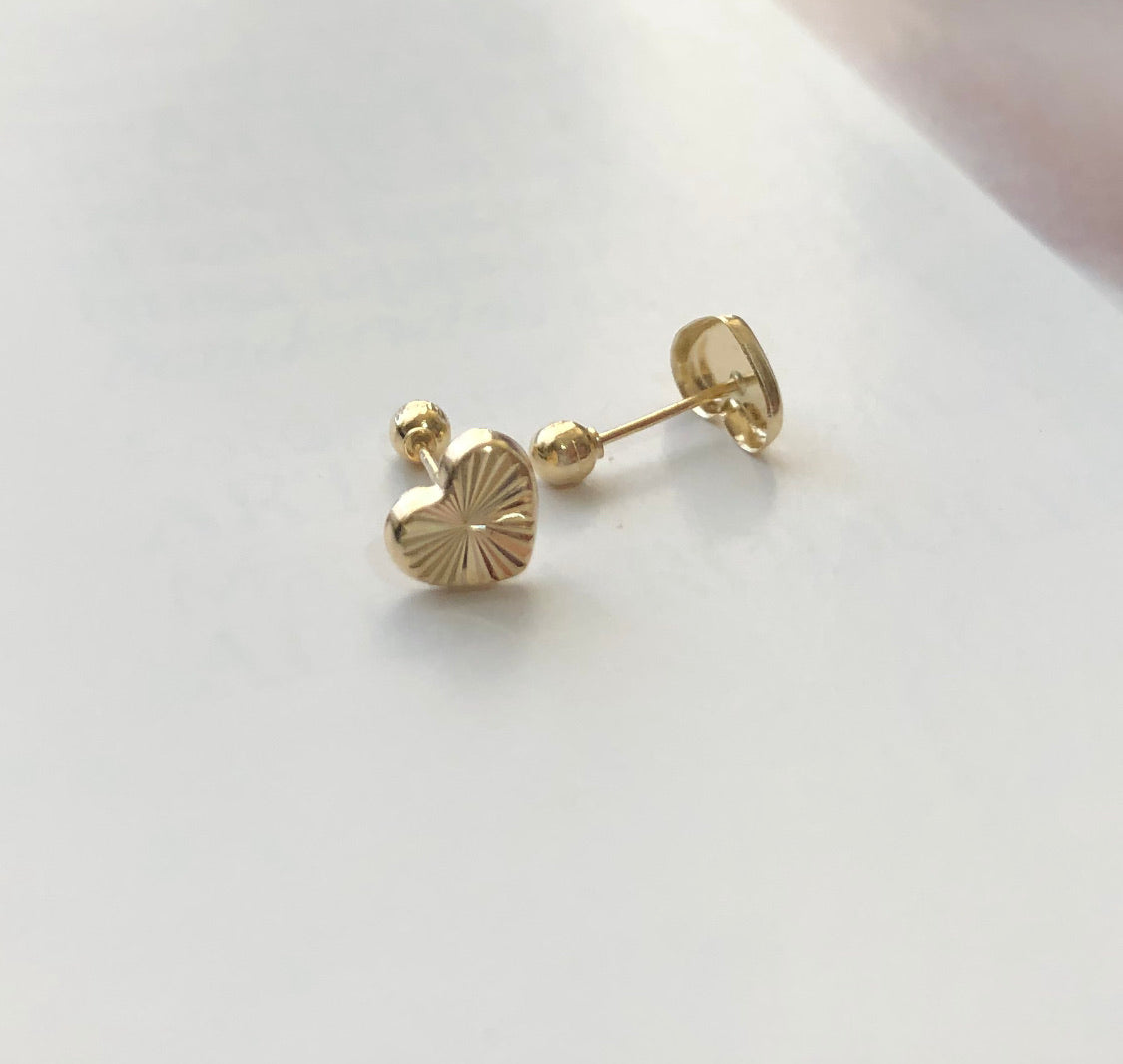 10k Gold Heart Studs